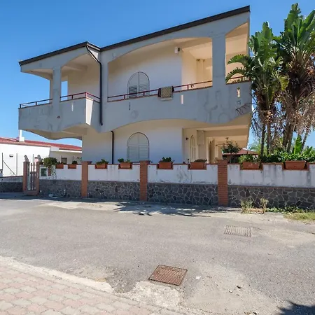 Delle Pomelie Furnari